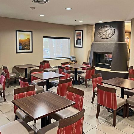 Comfort Suites Peoria Sports Complex Extérieur photo