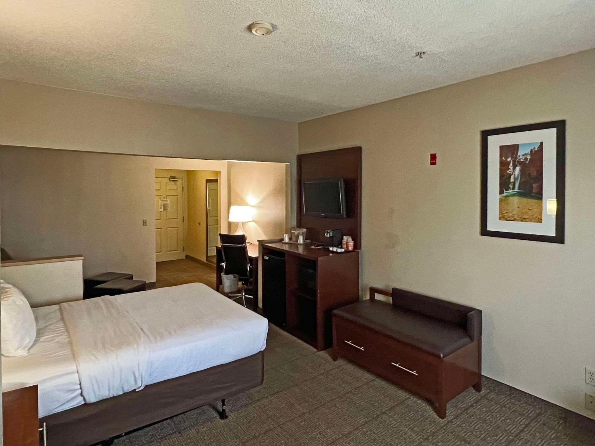 Comfort Suites Peoria Sports Complex Extérieur photo